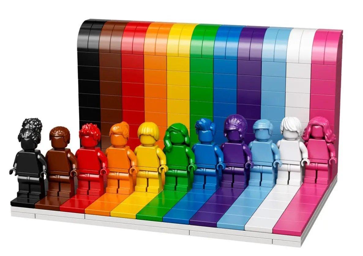  LEGO®  Set Everyone Is Awesome 40516 Celebrates Diversity -  ToylandEU™