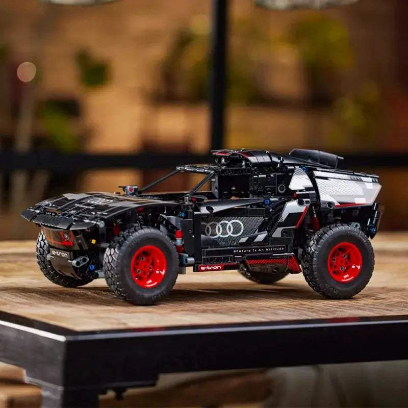 LEGO 42160 Technic Audi RS Q e-tronAdvanced Building Kit - ToylandEU