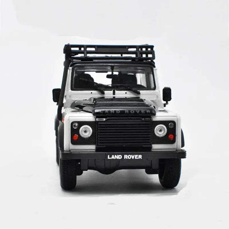 Land Rover Defender 1to24 Diecast Model Alloy Nostalgic Version - ToylandEU