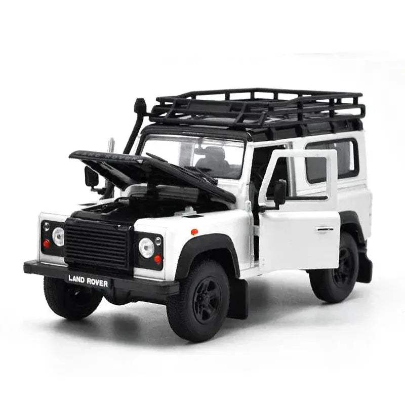Land Rover Defender 1to24 Diecast Model Alloy Nostalgic Version - ToylandEU