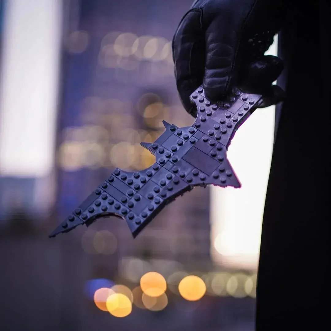 Life-Sized Bat-Weapons - ToylandEU