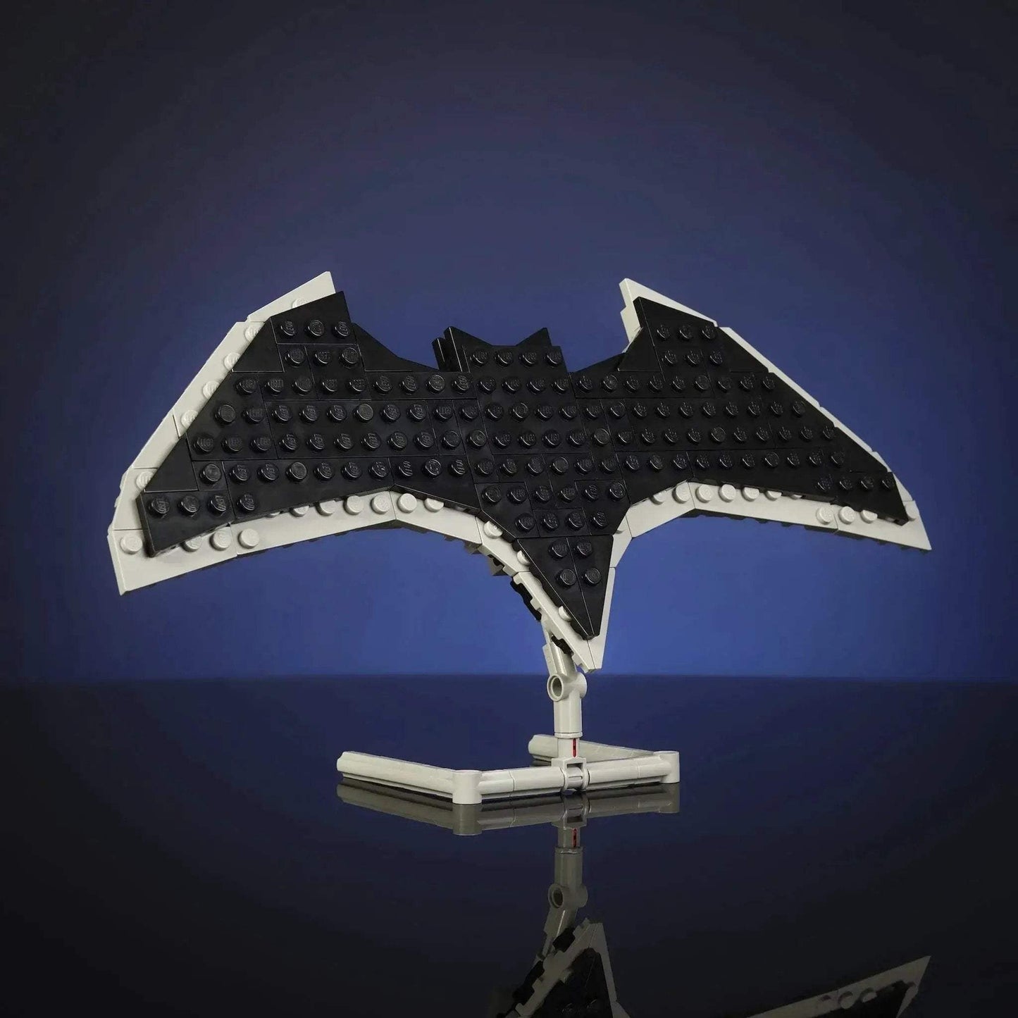 Life-Sized Bat-Weapons - ToylandEU