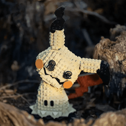 Life Size Ghostly Mimic LEGO Build With 800 Bricks - ToylandEU