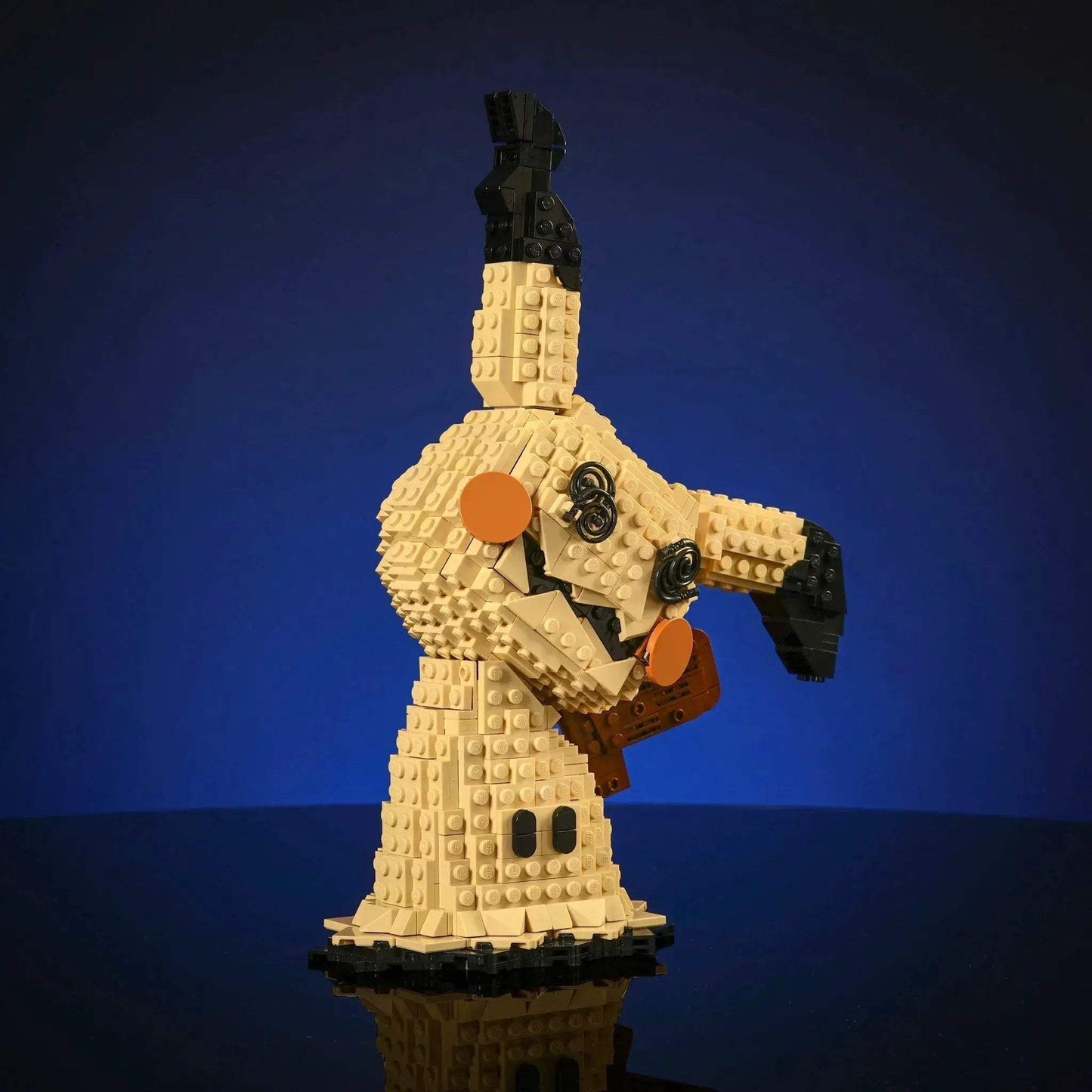 Life Size Ghostly Mimic LEGO Build With 800 Bricks - ToylandEU