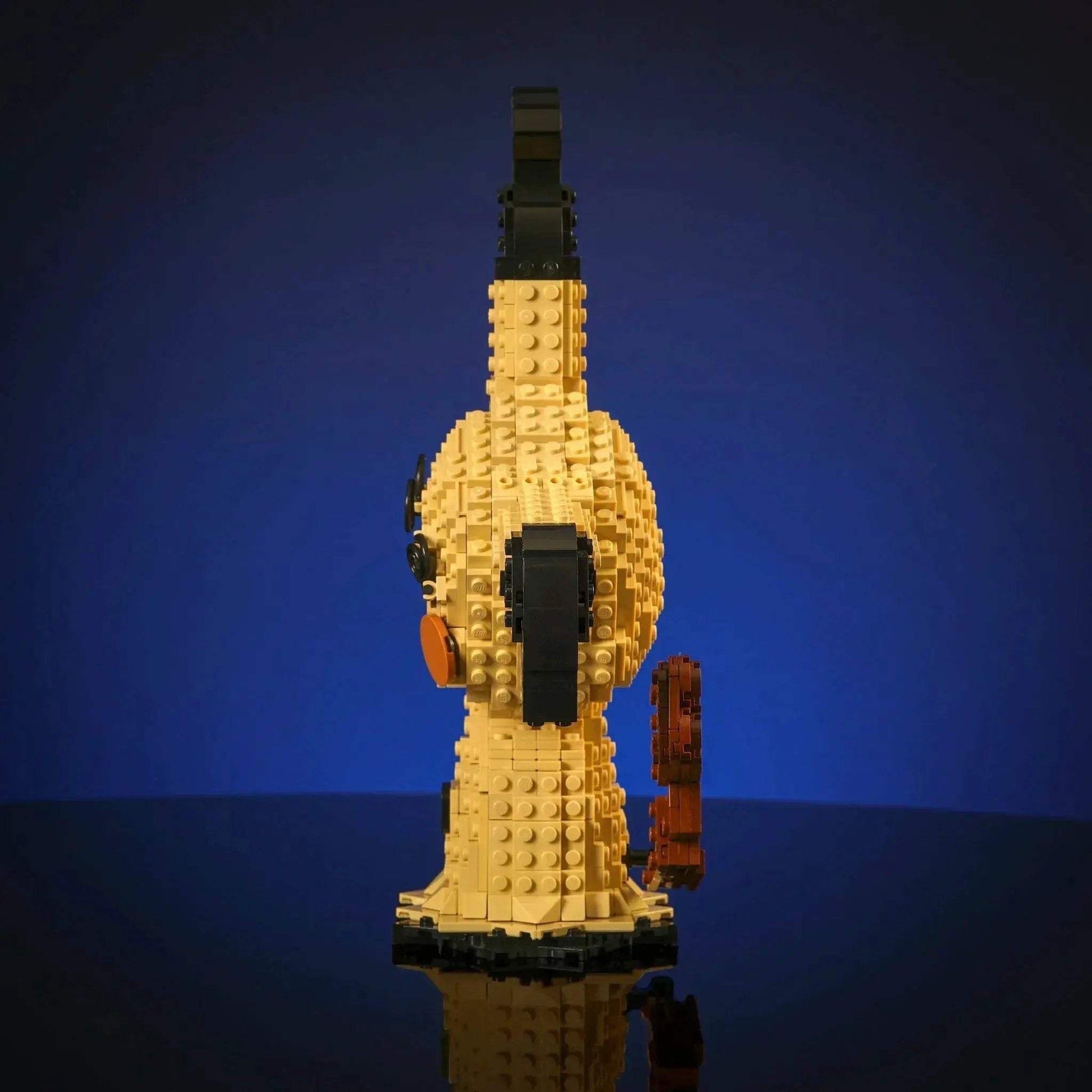 Life Size Ghostly Mimic LEGO Build With 800 Bricks - ToylandEU