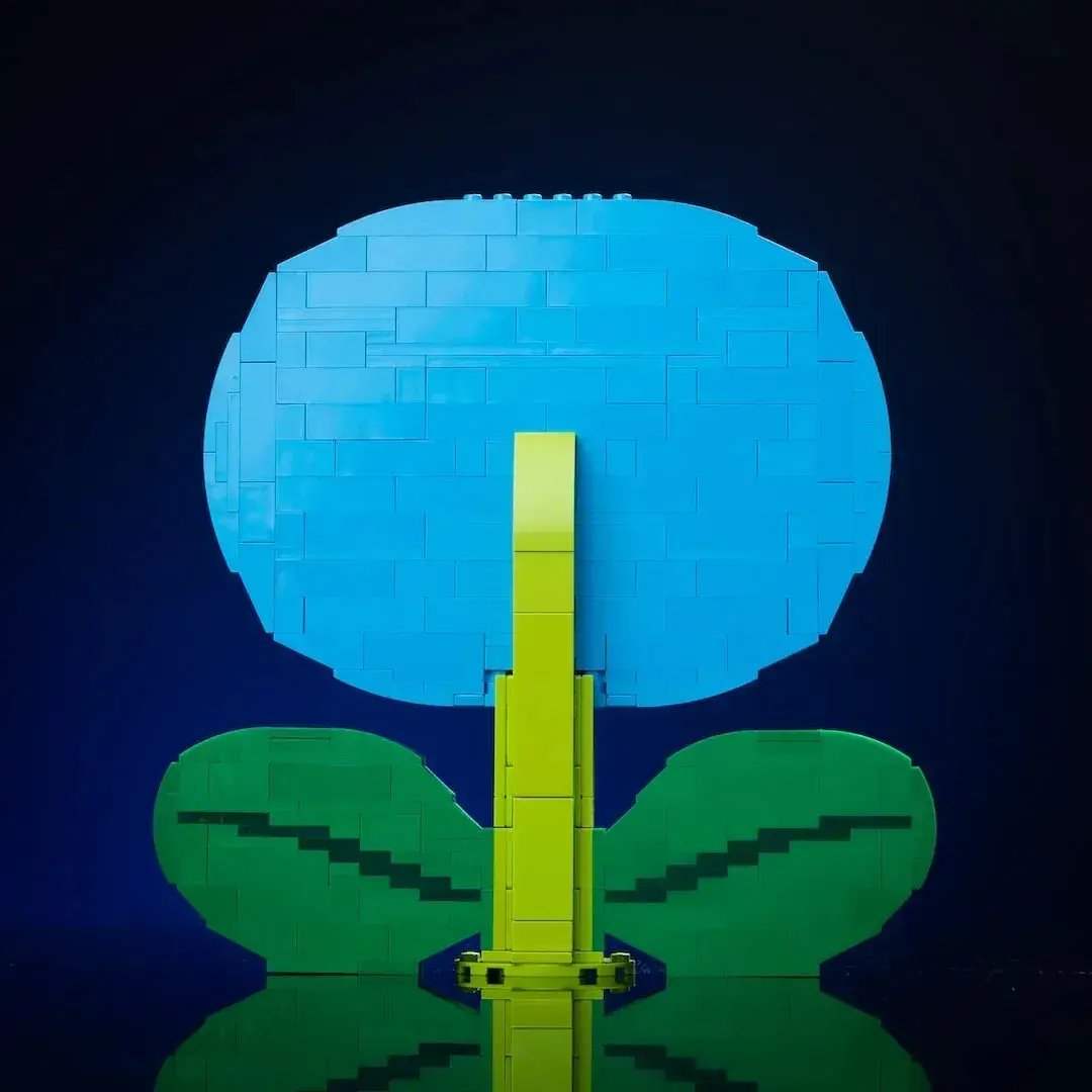 LEGO Ice Flower Life Size Display Model Shoots Ice - ToylandEU