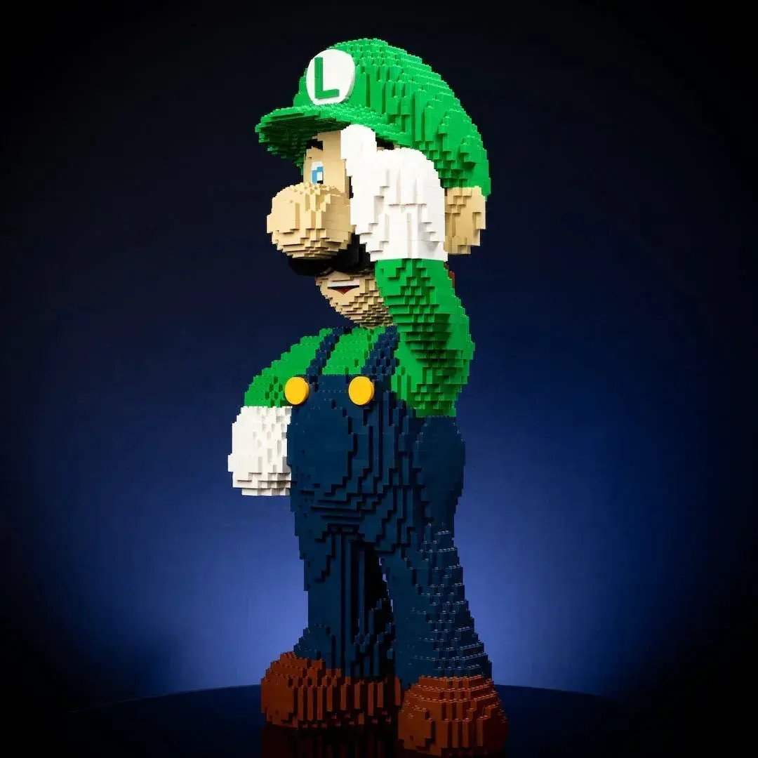 Life-Sized Italian Ghost Hunter - ToylandEU
