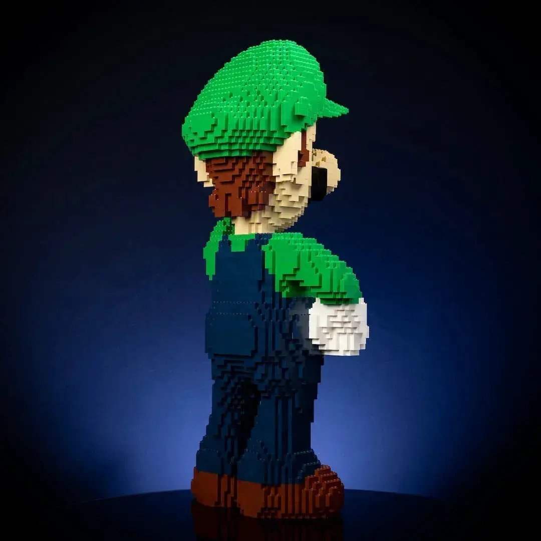 Life-Sized Italian Ghost Hunter - ToylandEU