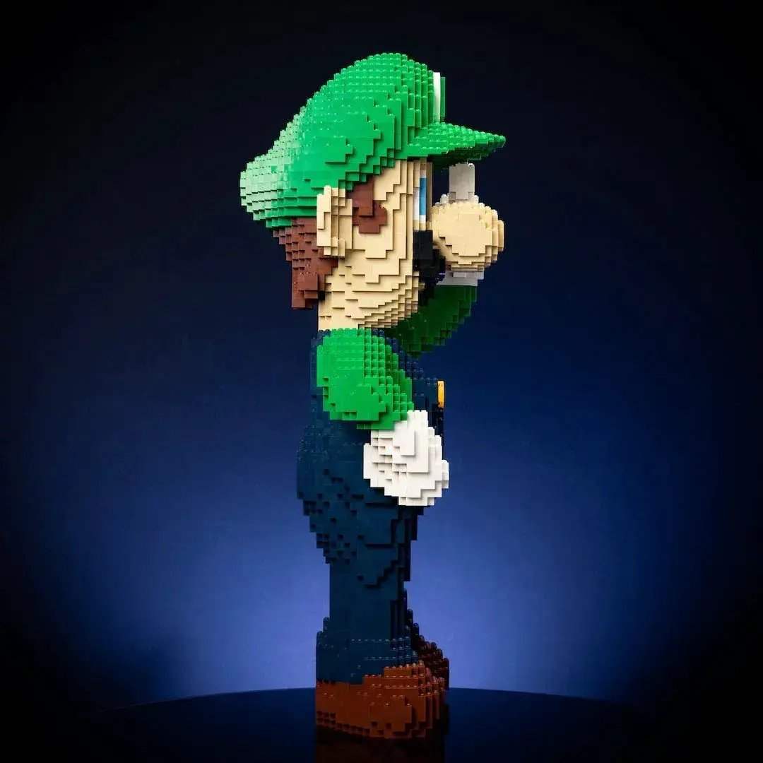 Life-Sized Italian Ghost Hunter - ToylandEU