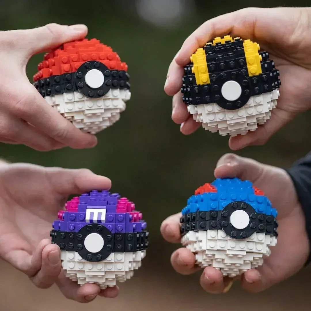 Life-Sized Pocket Spheres - ToylandEU