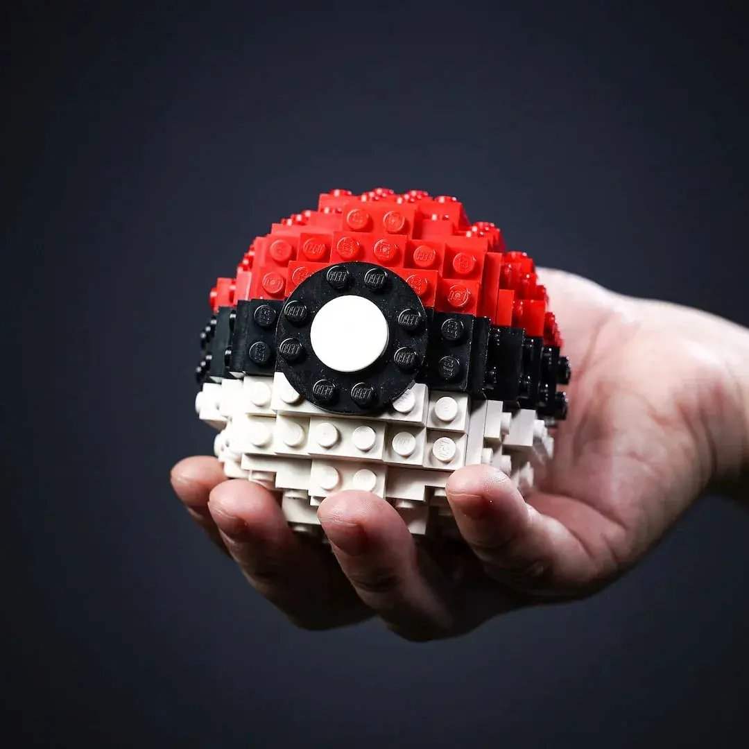 Life-Sized Pocket Spheres - ToylandEU