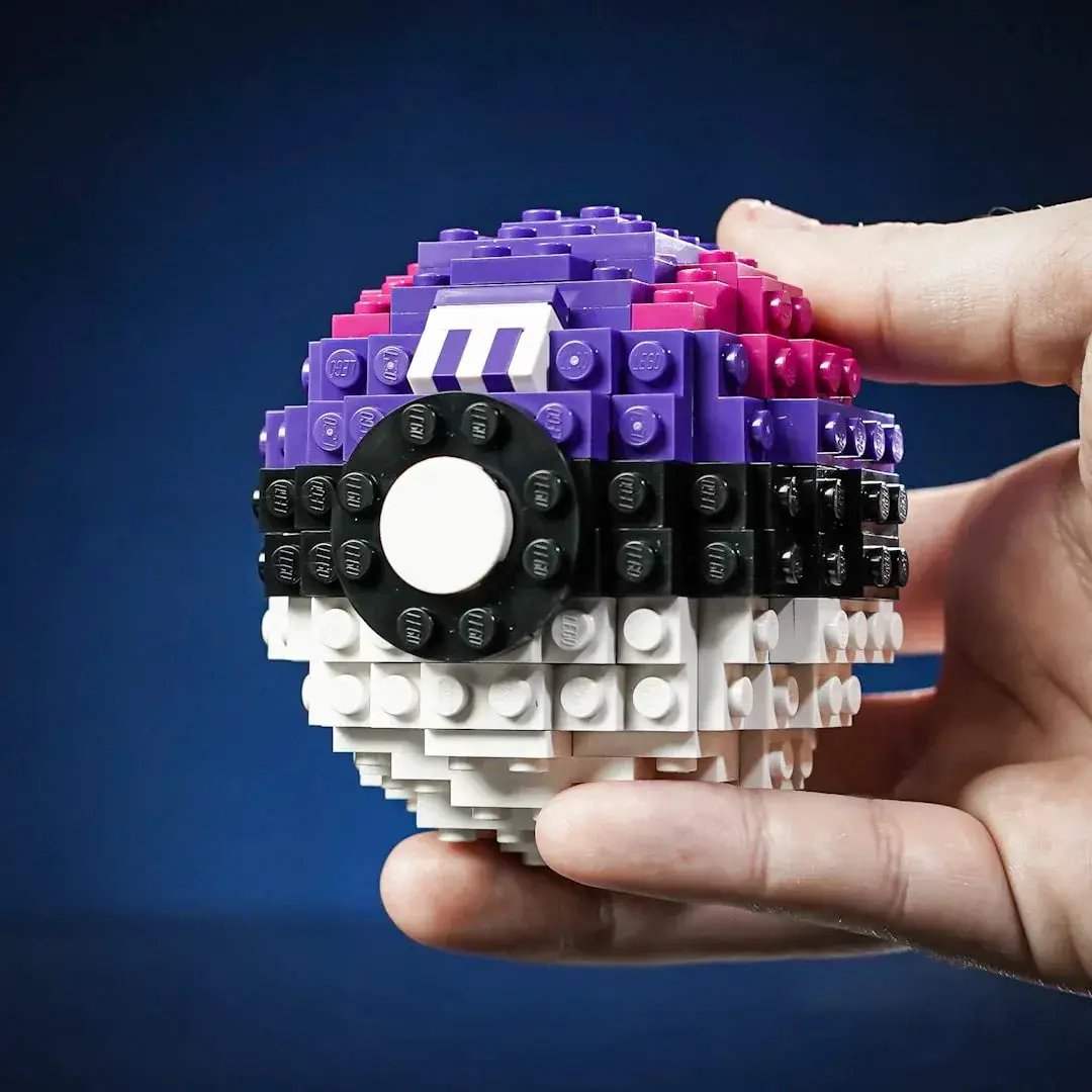 Life-Sized Pocket Spheres - ToylandEU