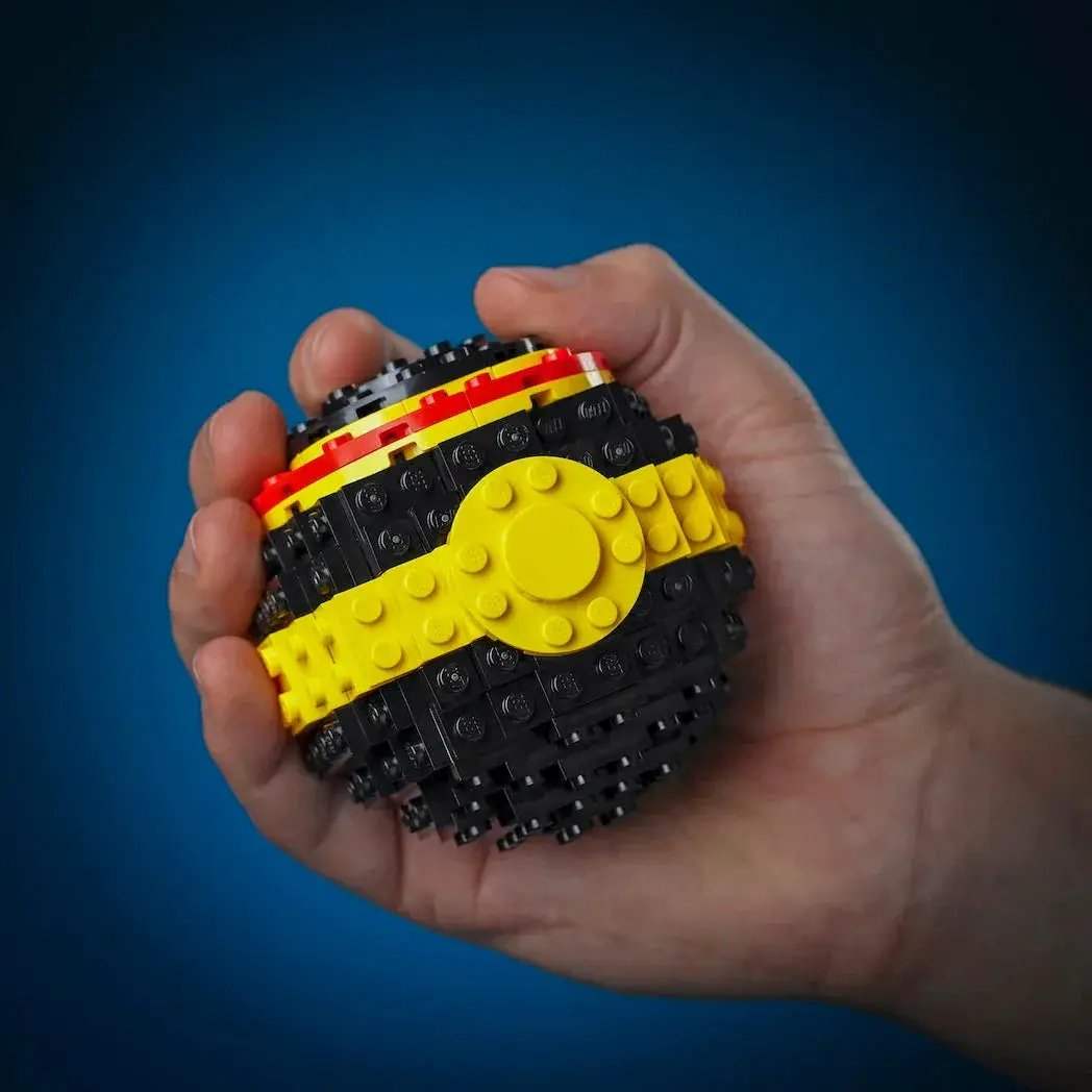 Life-Sized Pocket Spheres - ToylandEU