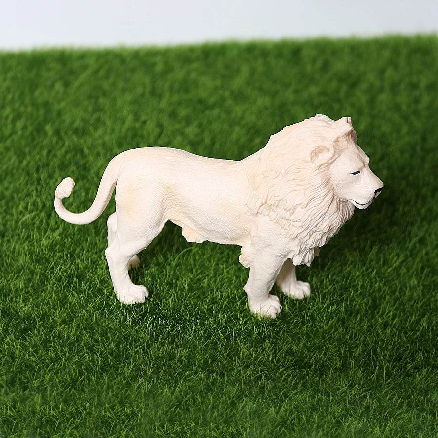 Lifelike Lion Figurine Simulated Plastic Educational Use - ToylandEU