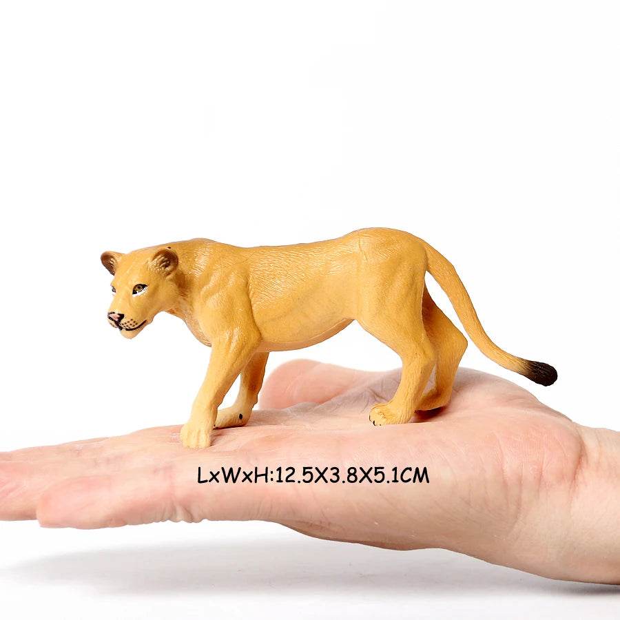 Lifelike Lion Figurine Simulated Plastic Educational Use - ToylandEU
