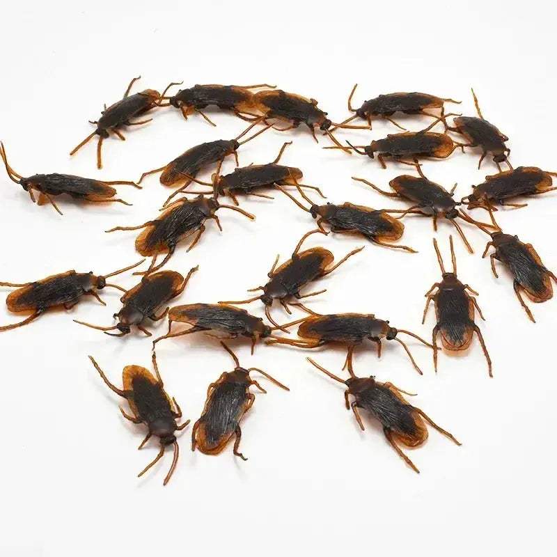 Lifelike Rubber Cockroach Prank Toy for Realistic Shock - ToylandEU