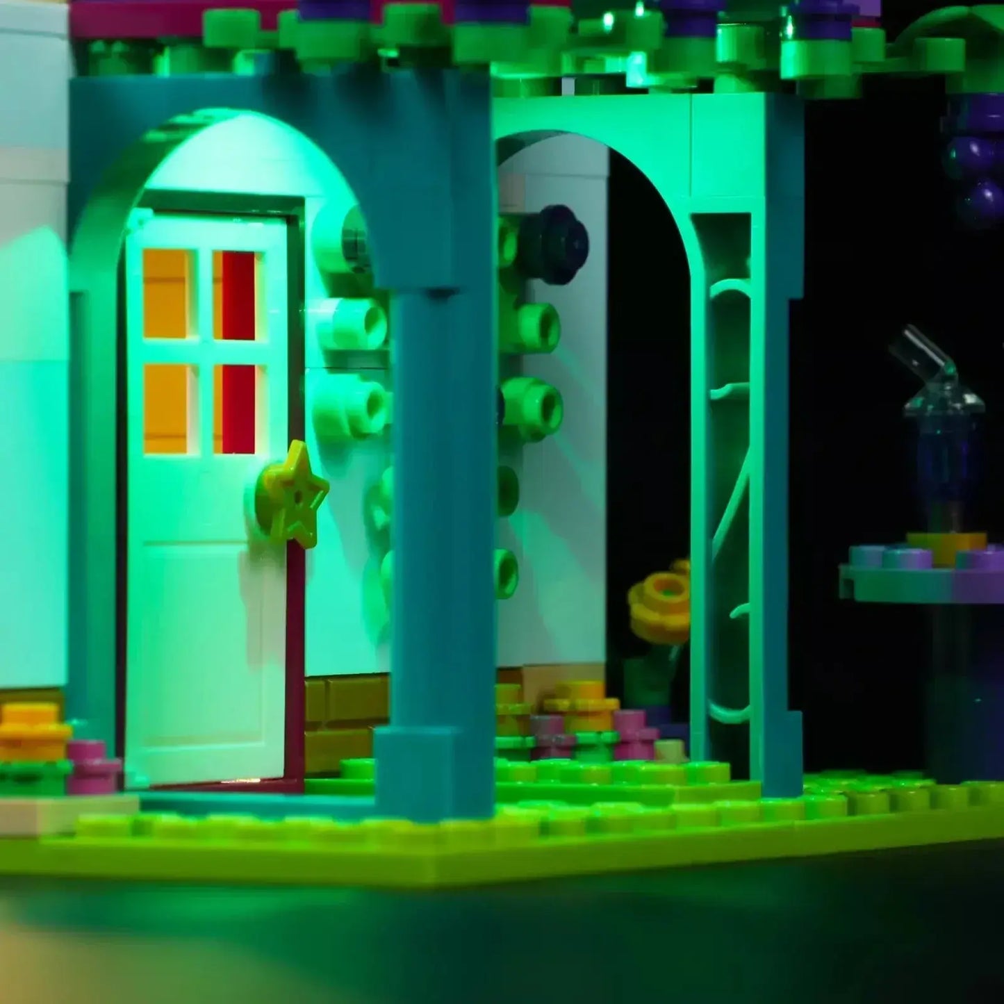MOC LEGO Andrea's Family House Light Kit With Easy Install - ToylandEU