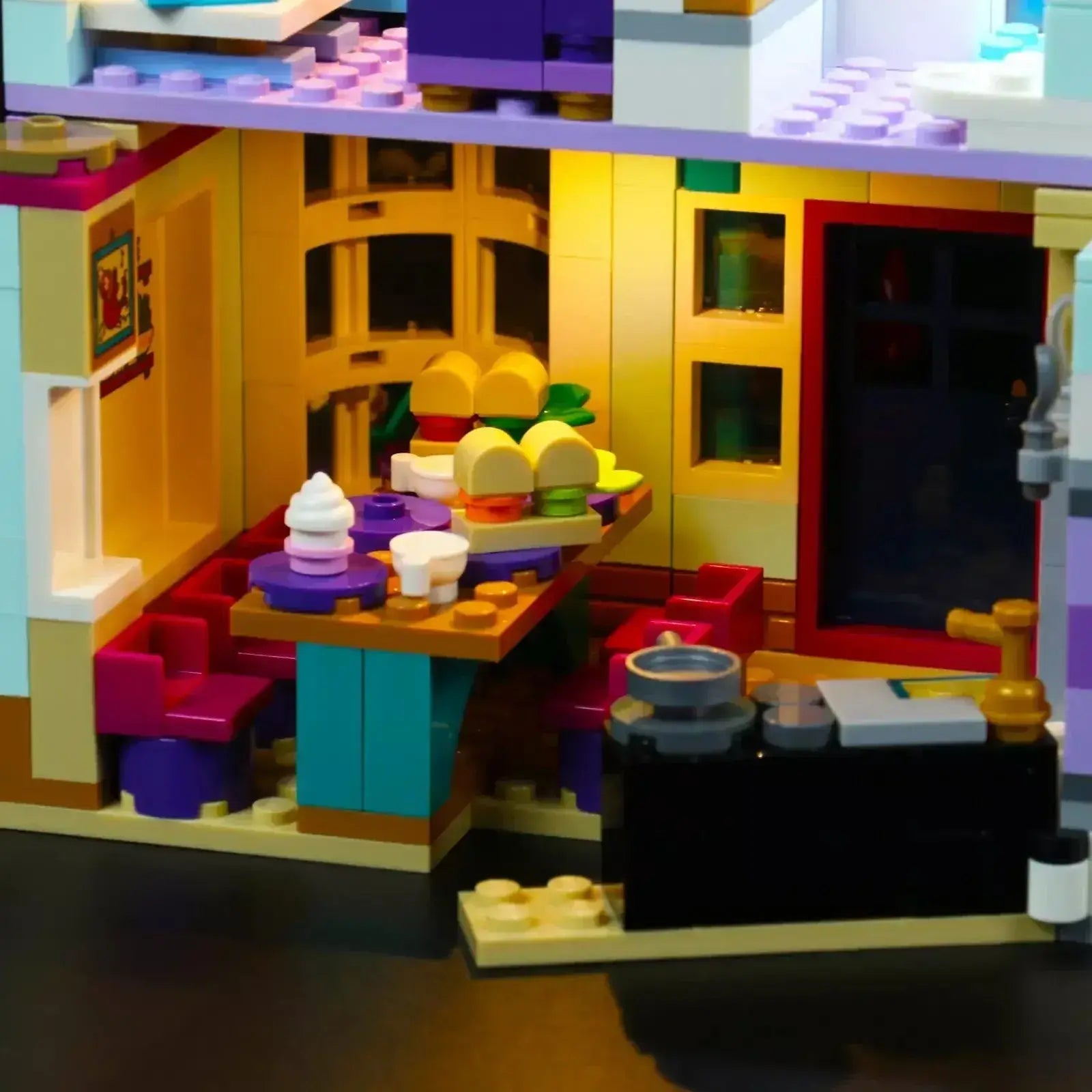 MOC LEGO Andrea's Family House Light Kit With Easy Install - ToylandEU