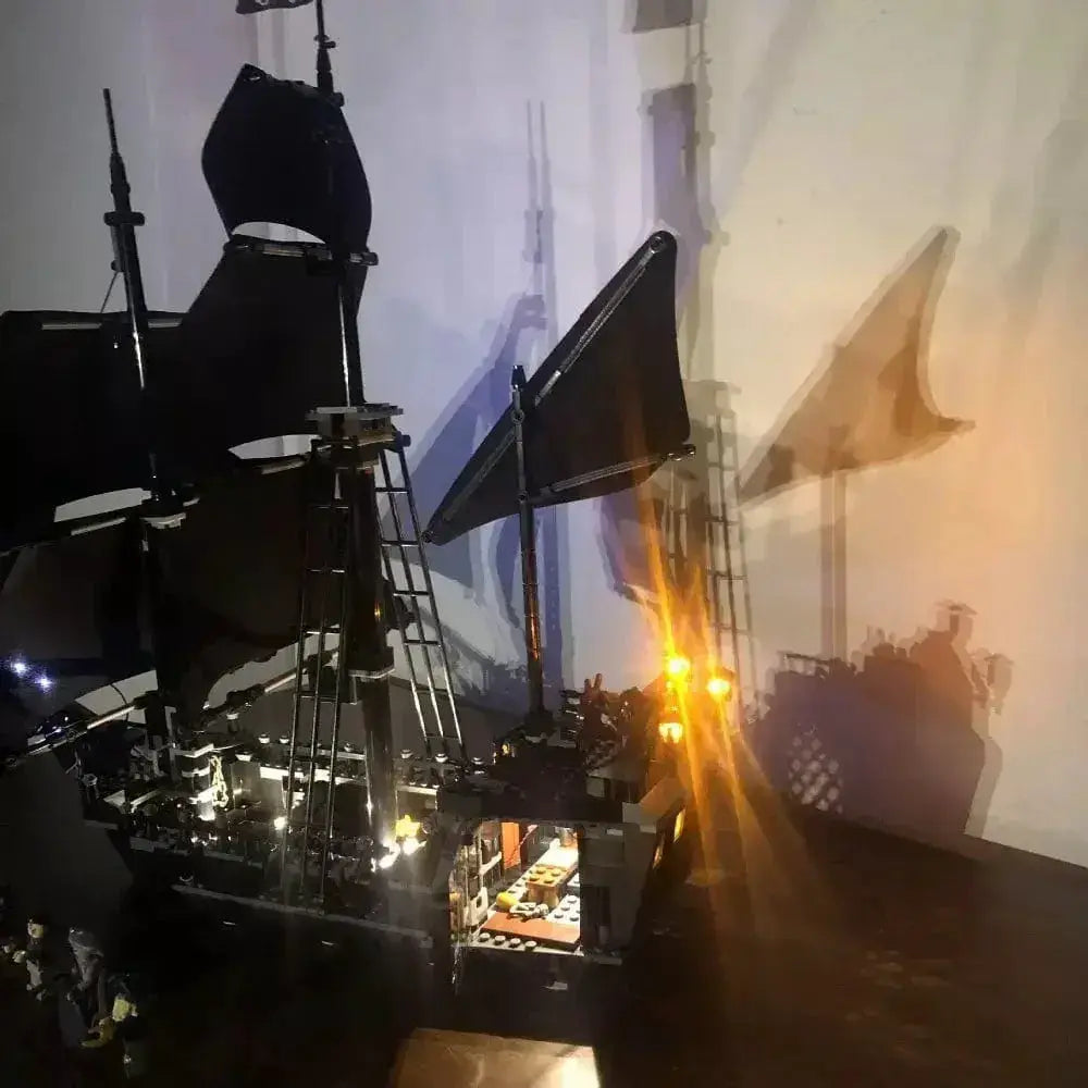 LEGO The Black Pearl #4184 Light Kit (Old Version) - ToylandEU