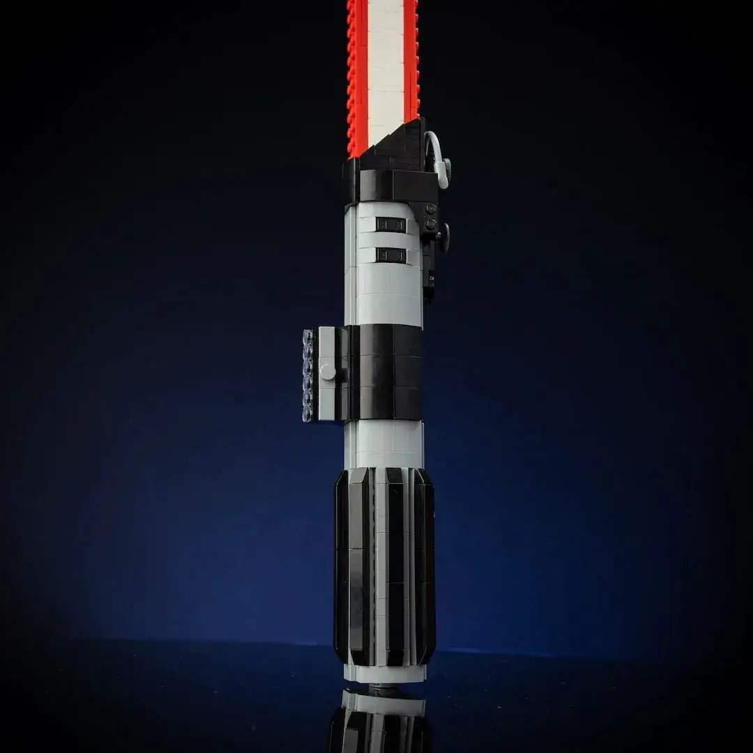 Vader Life Size Star Wars Lightsaber Replica Brick Built - ToylandEU