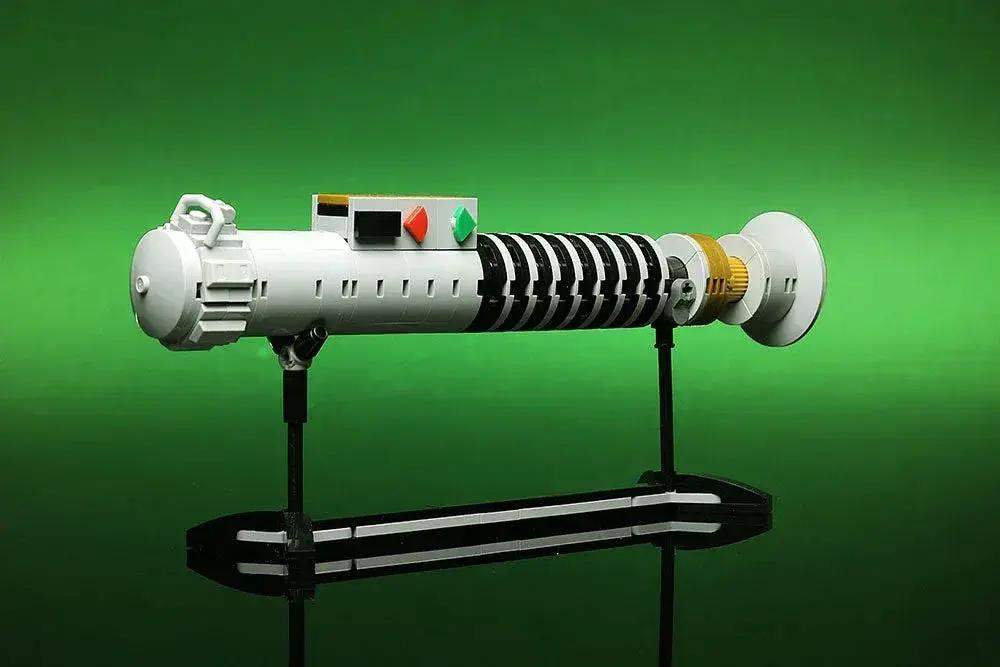 LEGO Luke Skywalker ROTJ Lightsaber With Stand Life Size - ToylandEU