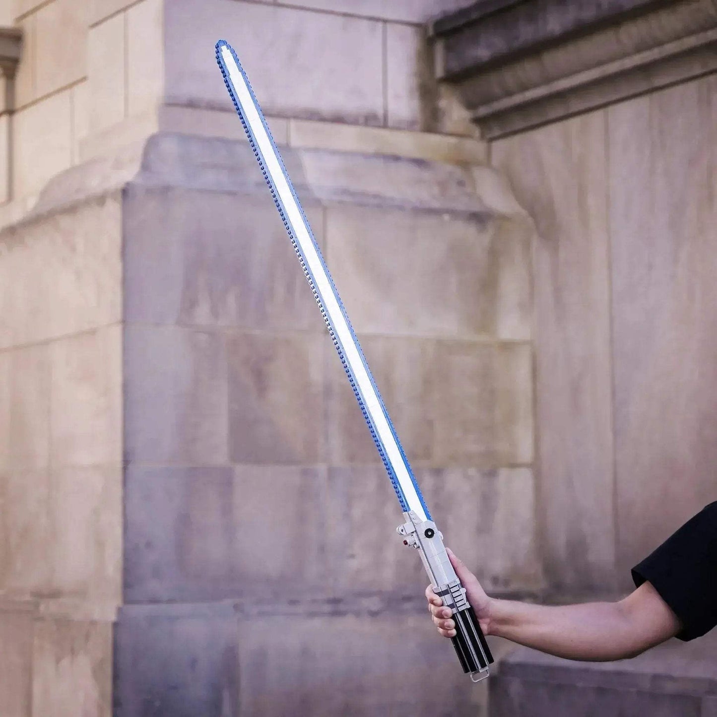 Luke’s Episode IV Life-Sized Saber - ToylandEU