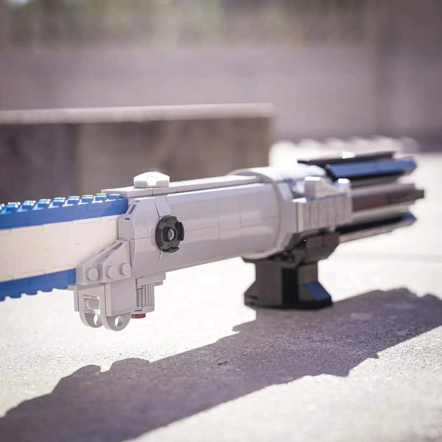Luke’s Episode IV Life-Sized Saber - ToylandEU