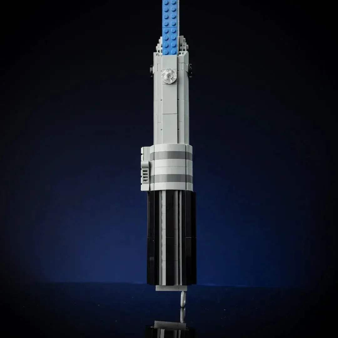 Luke’s Episode IV Life-Sized Saber - ToylandEU