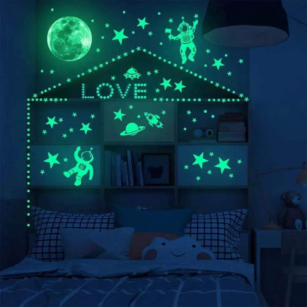  Luminous Astronaut Wall Sticker 21cm Toyland EU -  ToylandEU™