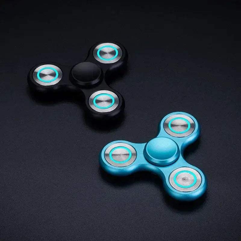  Luminous Fidget Spinner Triangular Spinner Toyland EU -  ToylandEU™
