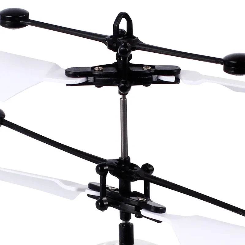 Luminous Infrared Flying Ball - Colorful LED Toy for Kids' Fun - ToylandEU