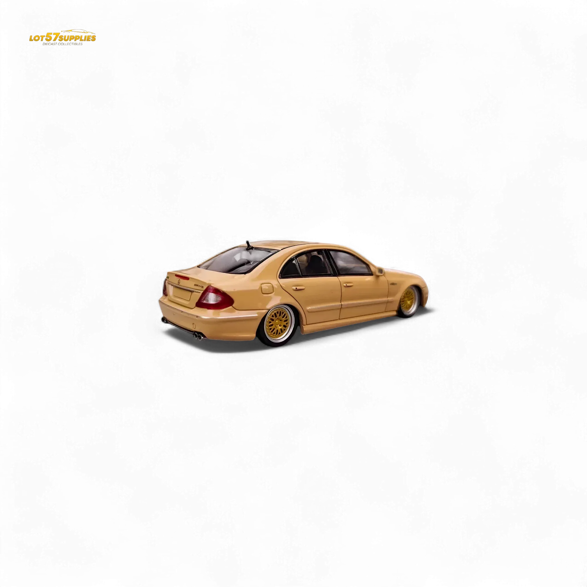 MK Model Mercedes-Benz E63 AMG W211 Lowered in Desert Yellow 1:64 - ToylandEU