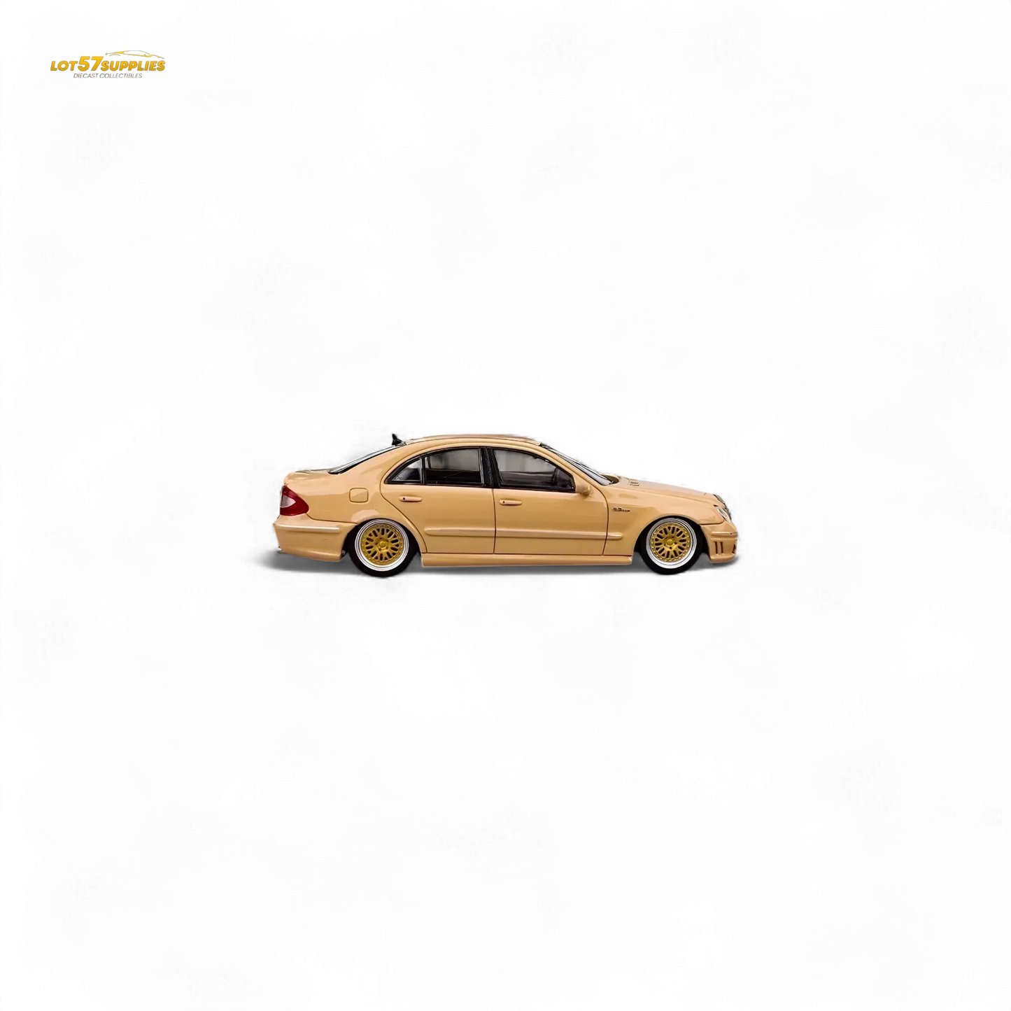 MK Model Mercedes-Benz E63 AMG W211 Lowered in Desert Yellow 1:64 - ToylandEU