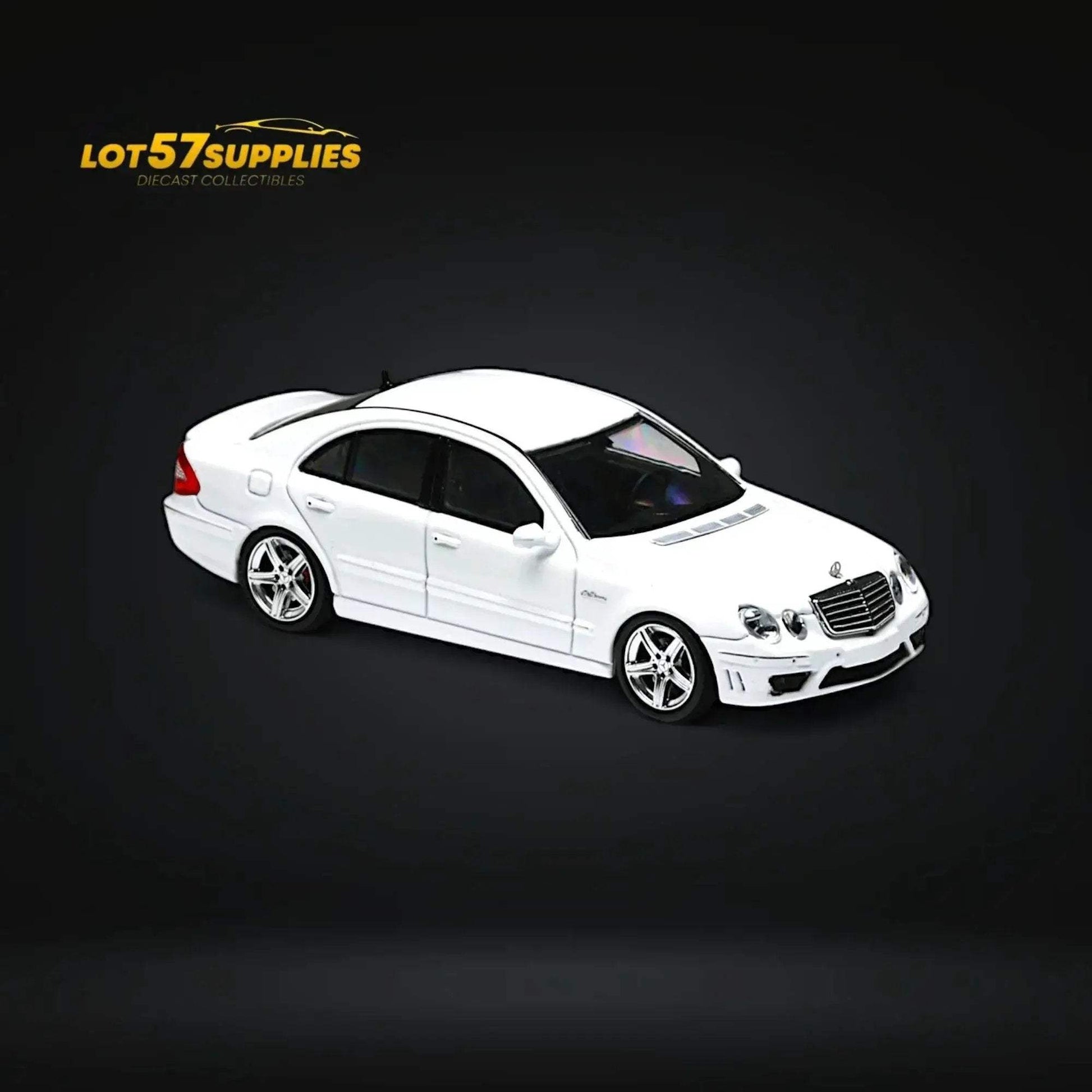 MK Model Mercedes-Benz E63 AMG W211 in White Limited to 599 Pcs 1:64 - ToylandEU