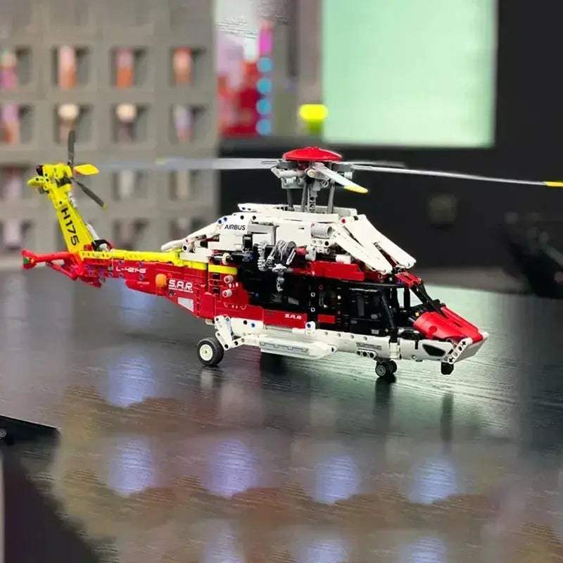 MOC Airbus H175 Rescue Helicopter Lego Compatible Blocks With Spinning Rotors - ToylandEU