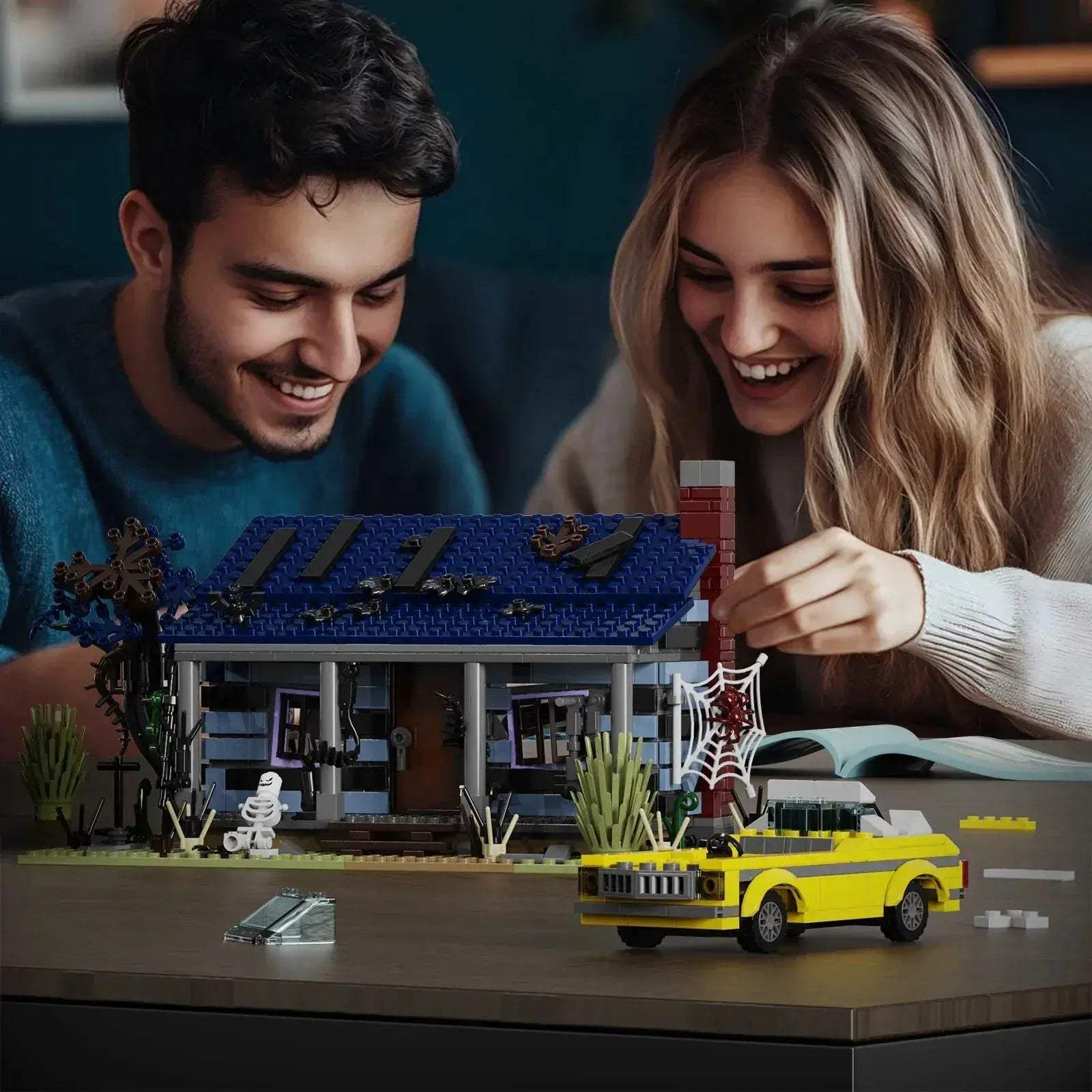 Haunted House Lego Compatible Building Blocks Set 639 Pieces - ToylandEU