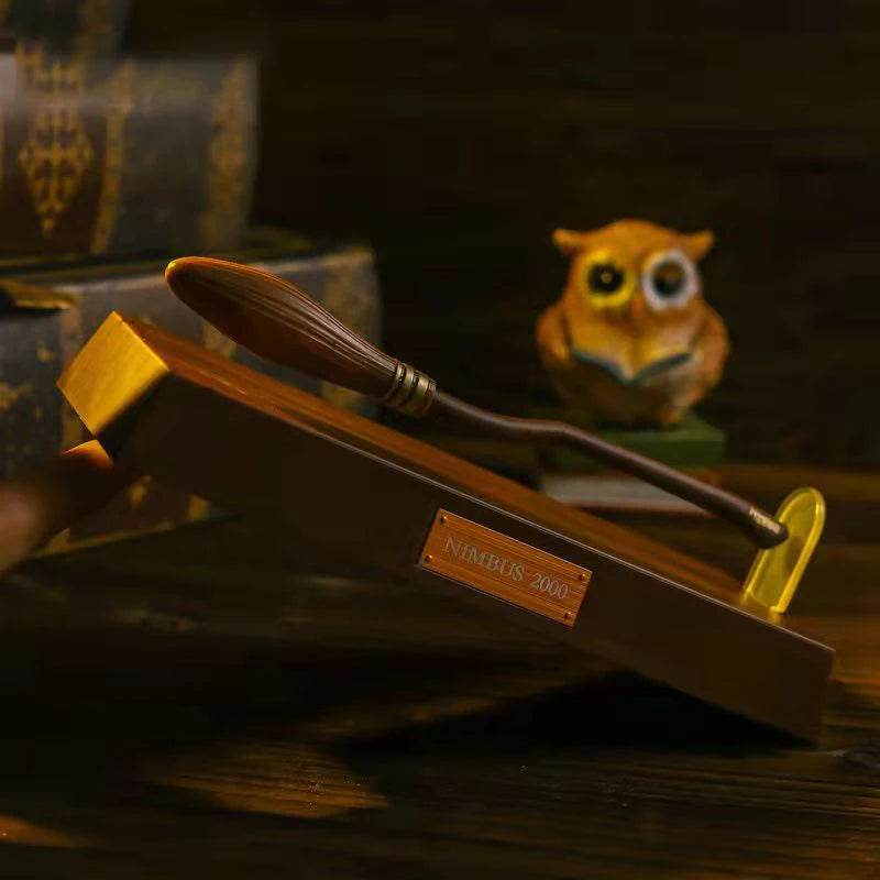 Magical Floating Broomstick Pen - Enchanting Wizard Desk Decor - ToylandEU