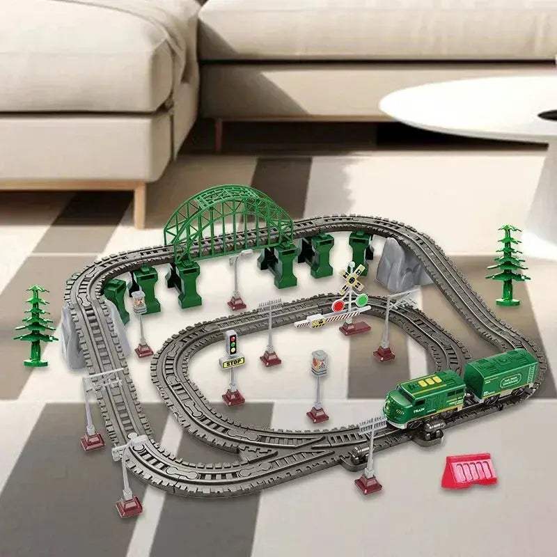 Magnetic Electric Train Set With 88 Pieces And Tracks - ToylandEU