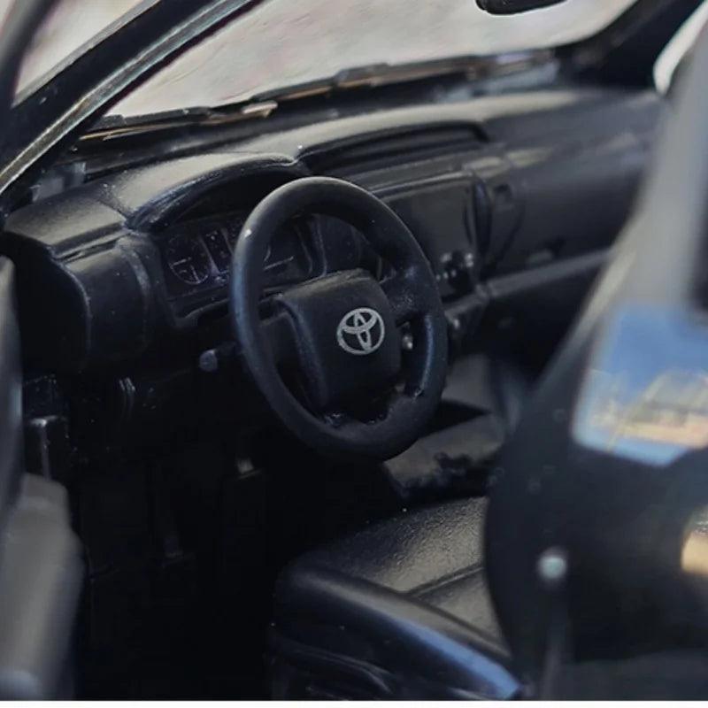 Maisto Toyota Hilux | 1:27 Scale Diecast | Toylandeu™