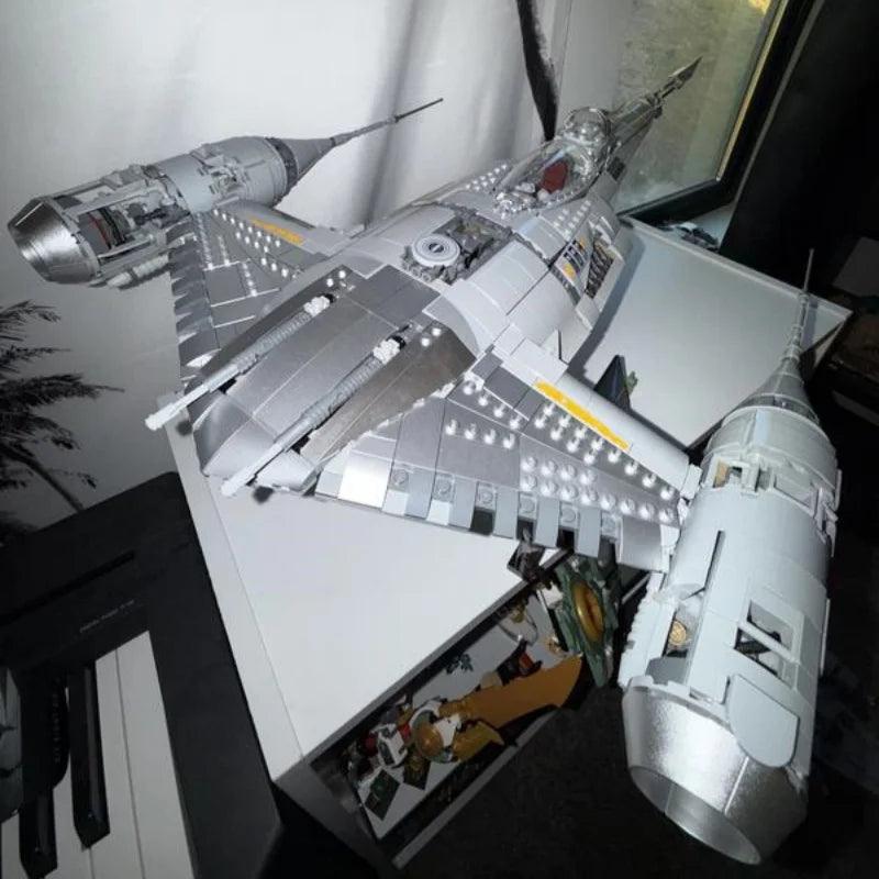 Mandalorian Starfighter | 1809-Pieces | Toylandeu™