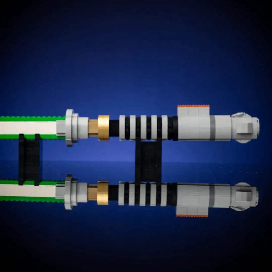 LEGO Lightsaber Life-Size Luke Skywalker Replica With Authentic Glow - ToylandEU