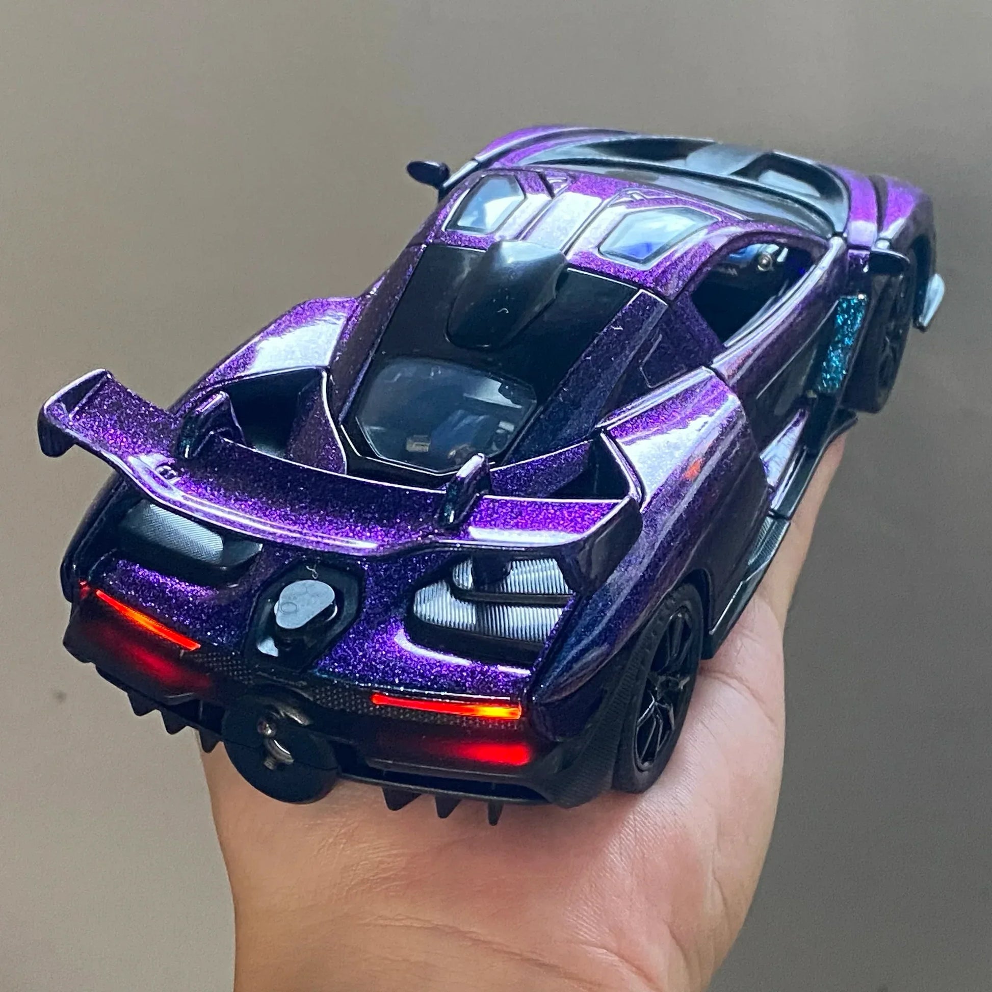 McLaren Senna 1 24 Diecast Alloy Car With Sound And Light - ToylandEU
