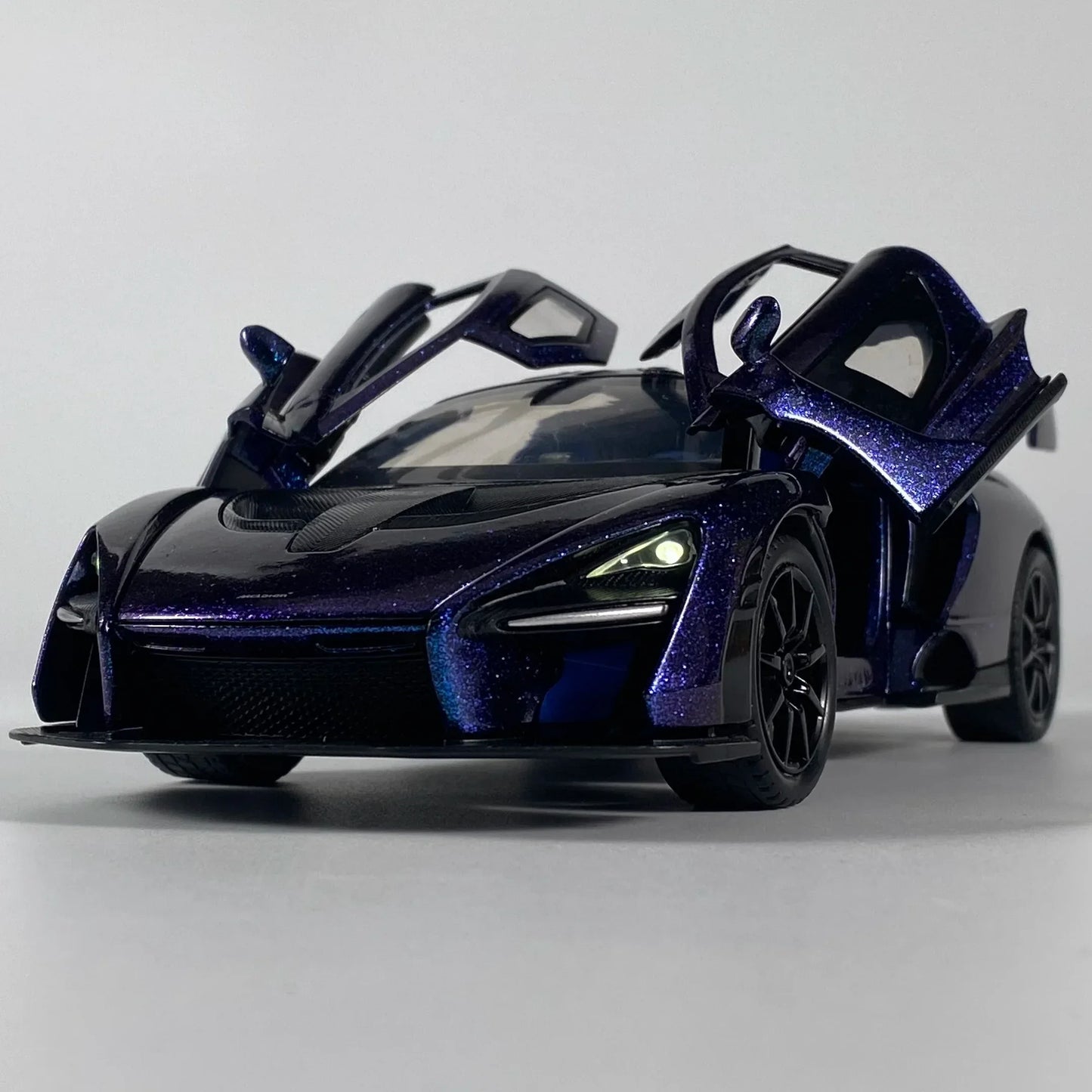 McLaren Senna 1 24 Diecast Alloy Car With Sound And Light - ToylandEU