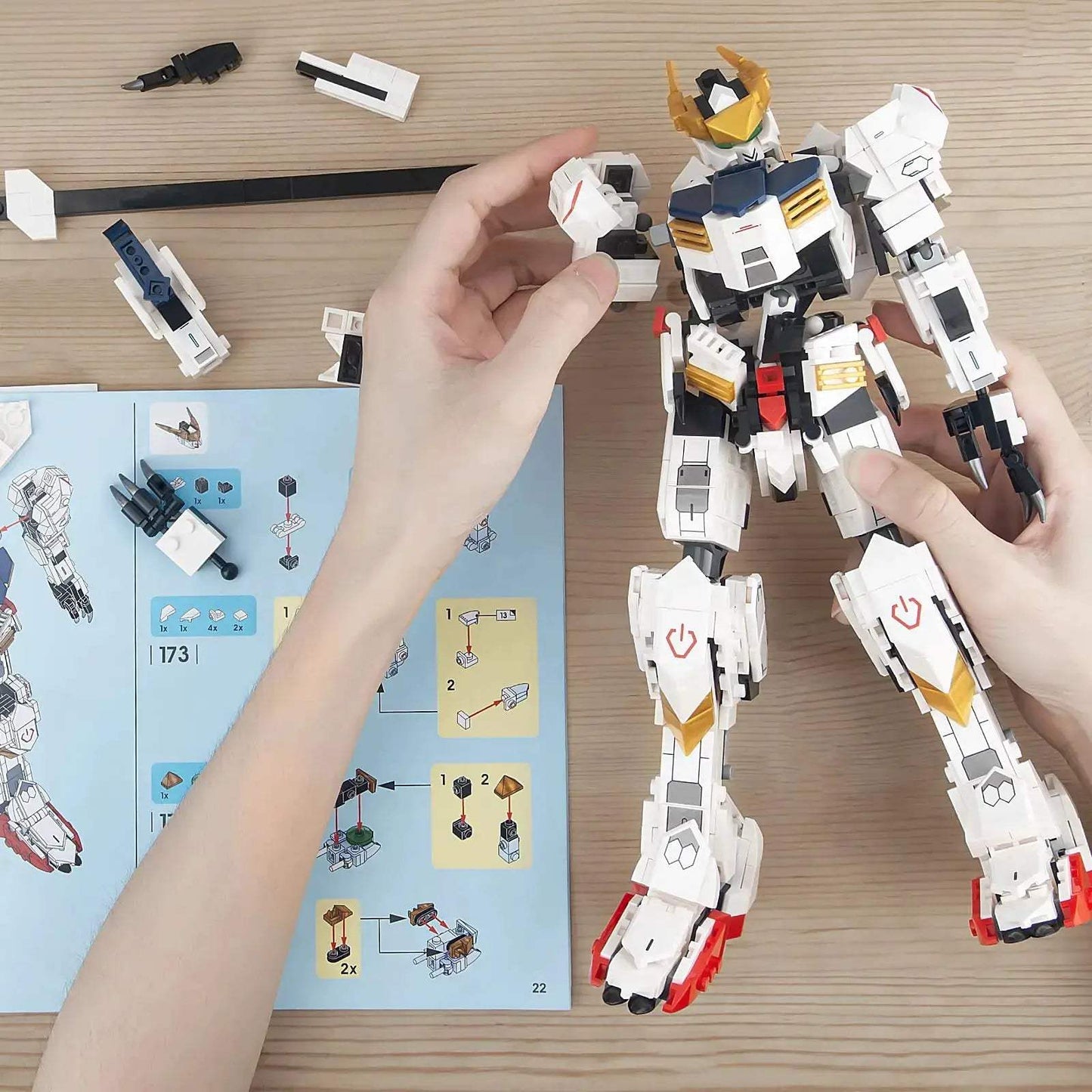 Mecha Building Blocks 952 Pieces Creative Decoration Armor Figures Kit - ToylandEU