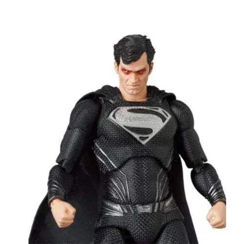 DC Superman MAFEX Action Figure With 4 Interchangeable Heads - ToylandEU