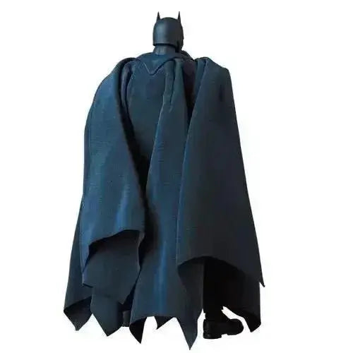 Batman Hush Stealth Jumper MAFEX Action Figure With Fabric Cape - ToylandEU