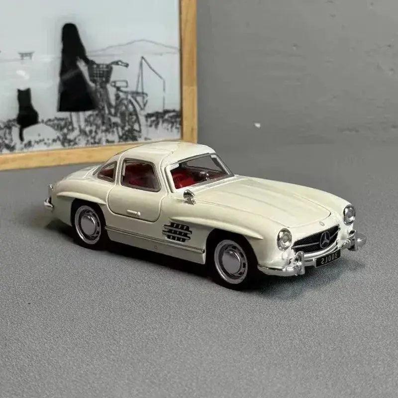  Mercedes Benz 300SL Diecast 132 Collectible -   -  ToylandEU™