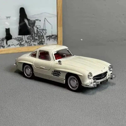  Mercedes Benz 300SL Diecast 132 Collectible -   -  ToylandEU™
