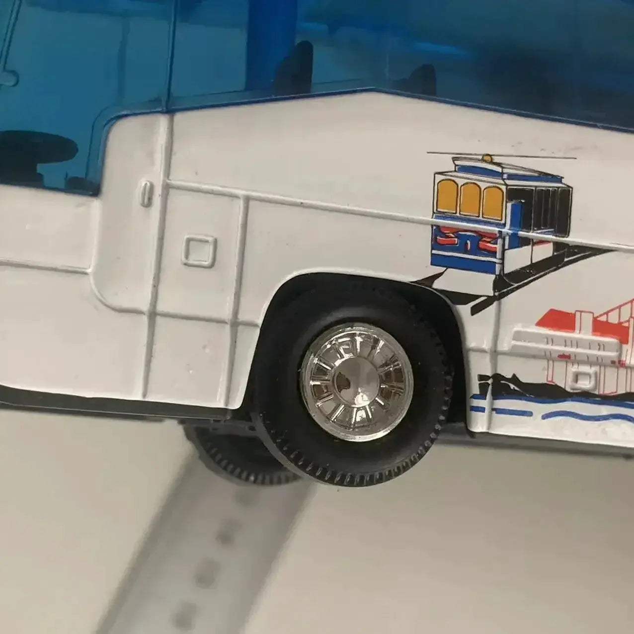 Mercedes Benz Coach Diecast Alloy Pull Back Model - ToylandEU