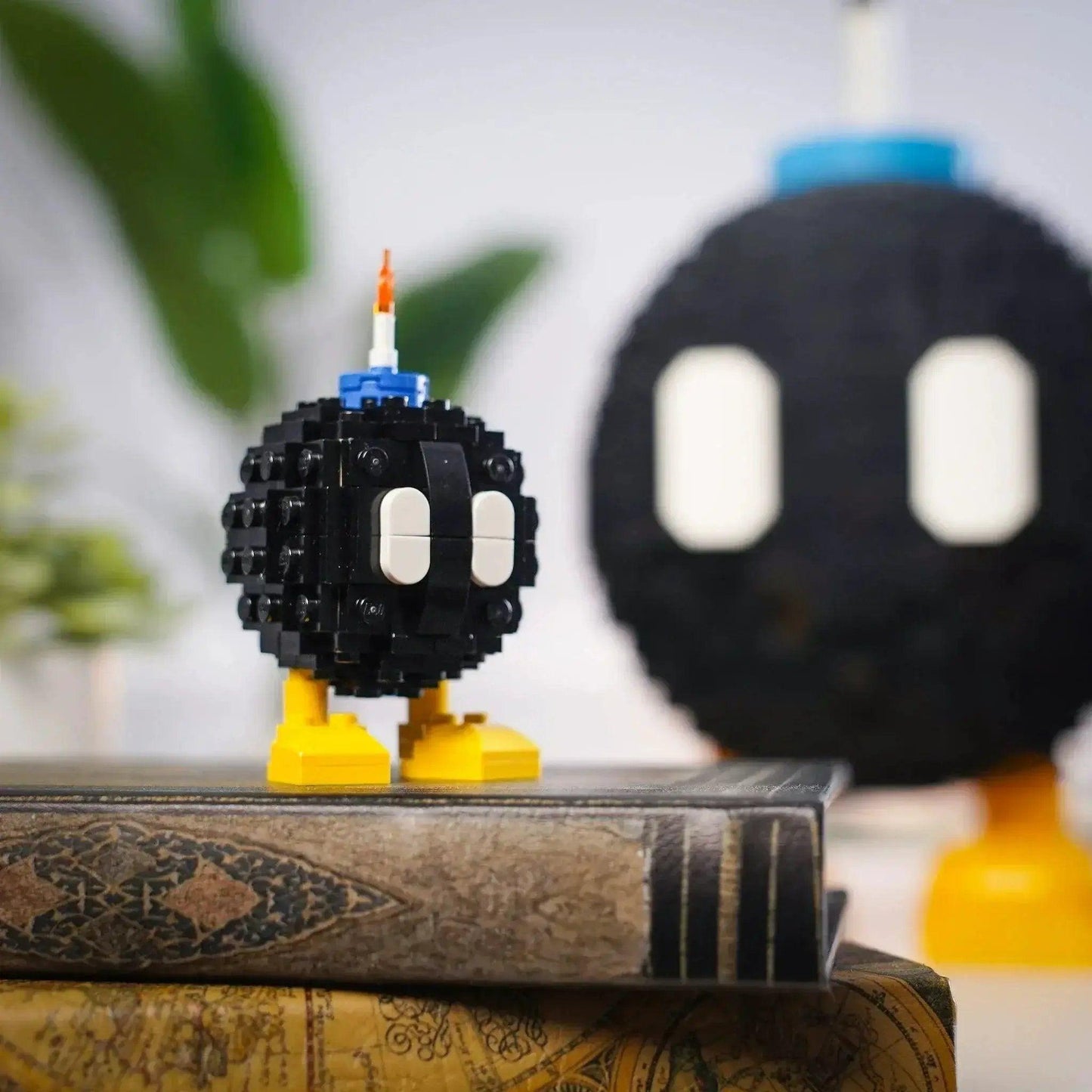  Mini Angry Bomb Figurine Turning Key Collectible -  ToylandEU™